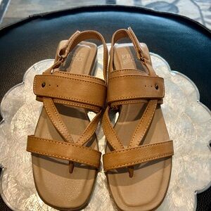 FRYE AND CO. Cognac Leather Cross-Strap Sandals